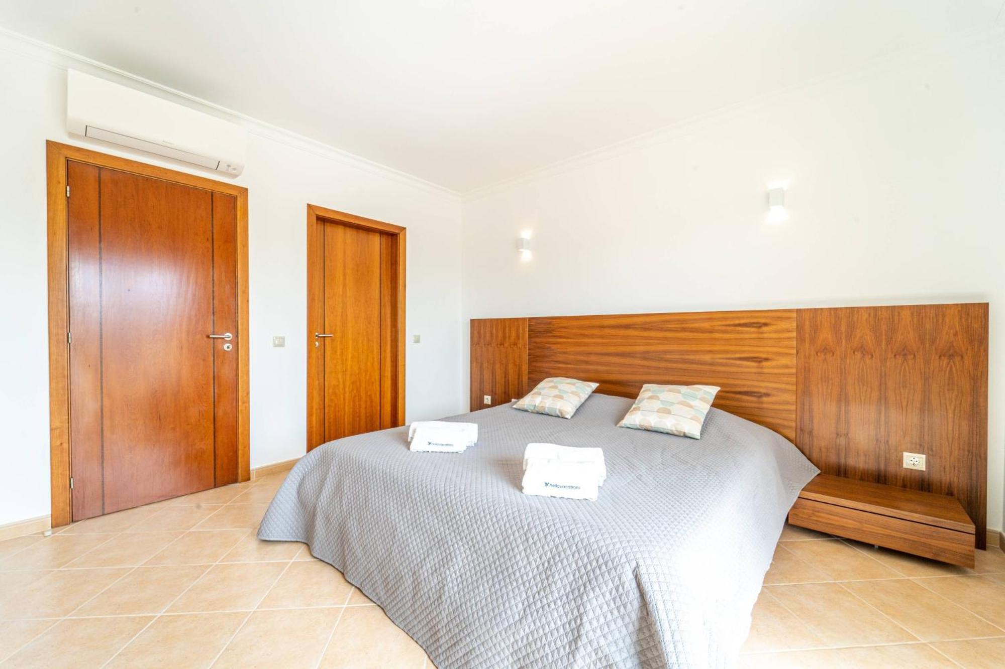 Villa Ribeiro By Hellovacations Albufeira Exterior photo