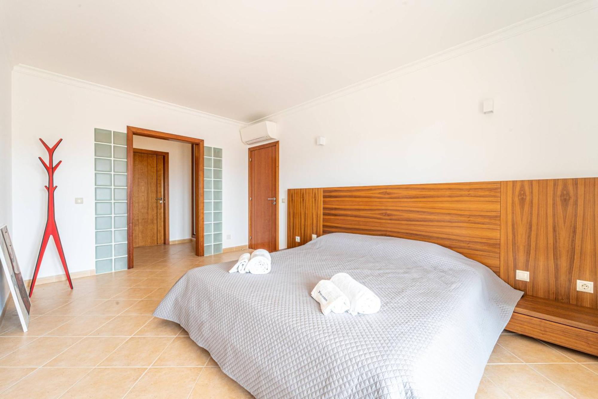 Villa Ribeiro By Hellovacations Albufeira Exterior photo