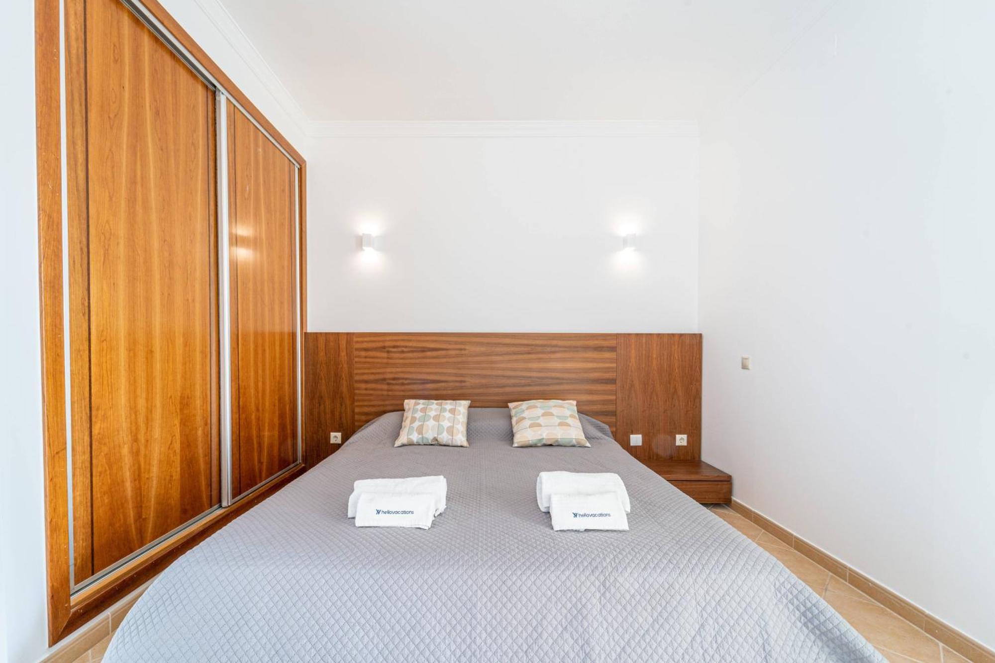 Villa Ribeiro By Hellovacations Albufeira Exterior photo