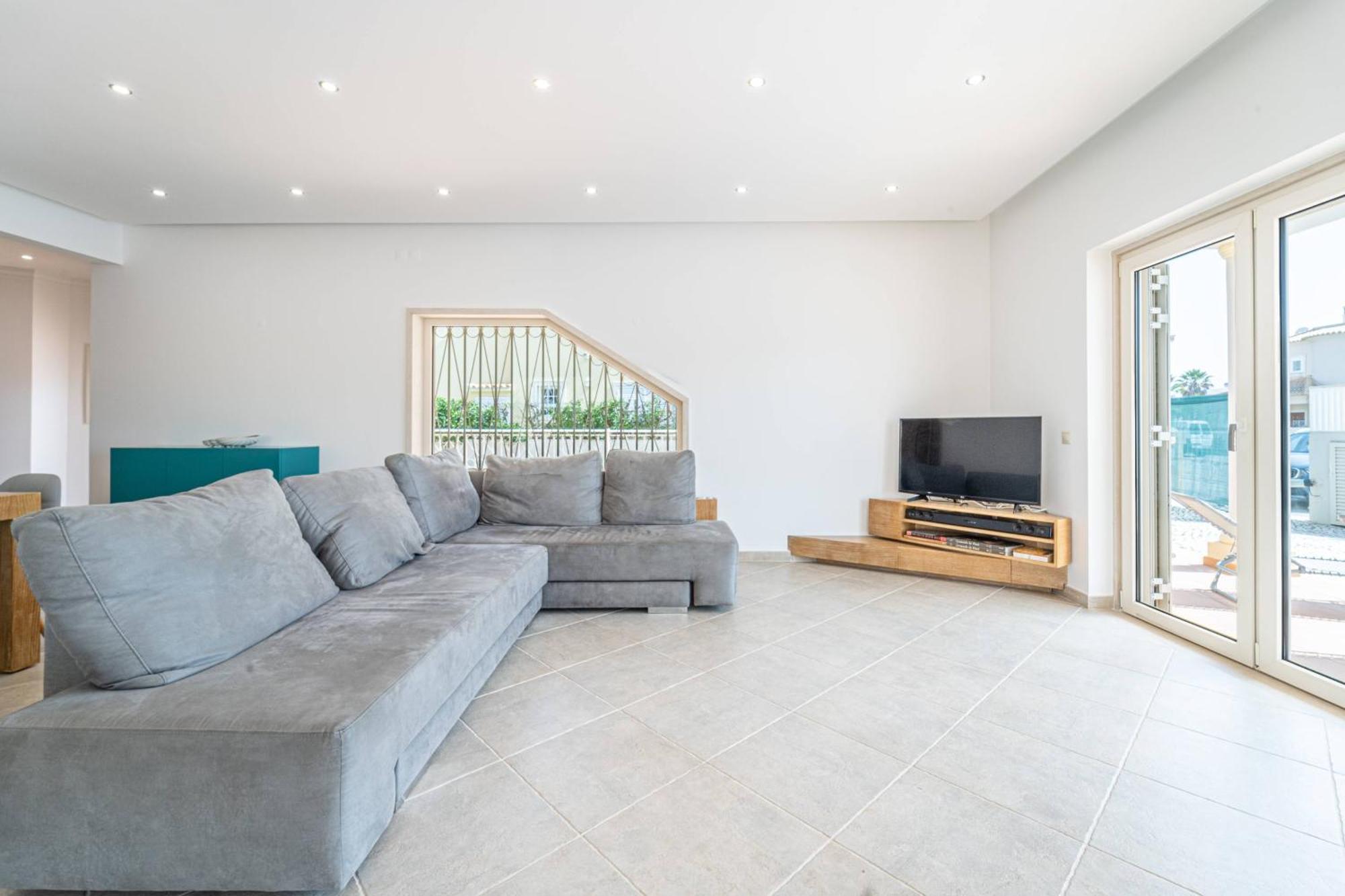 Villa Ribeiro By Hellovacations Albufeira Exterior photo