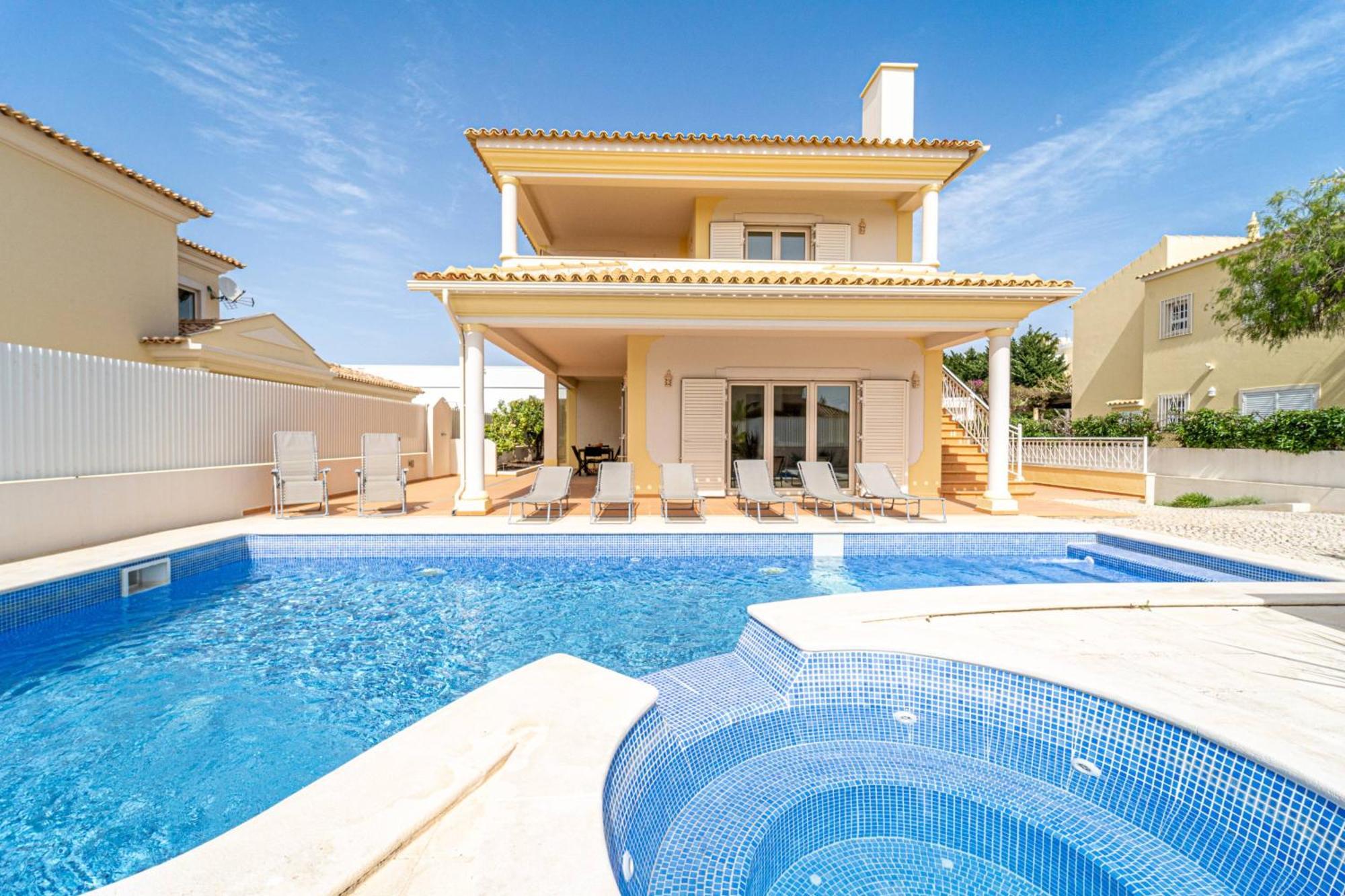 Villa Ribeiro By Hellovacations Albufeira Exterior photo
