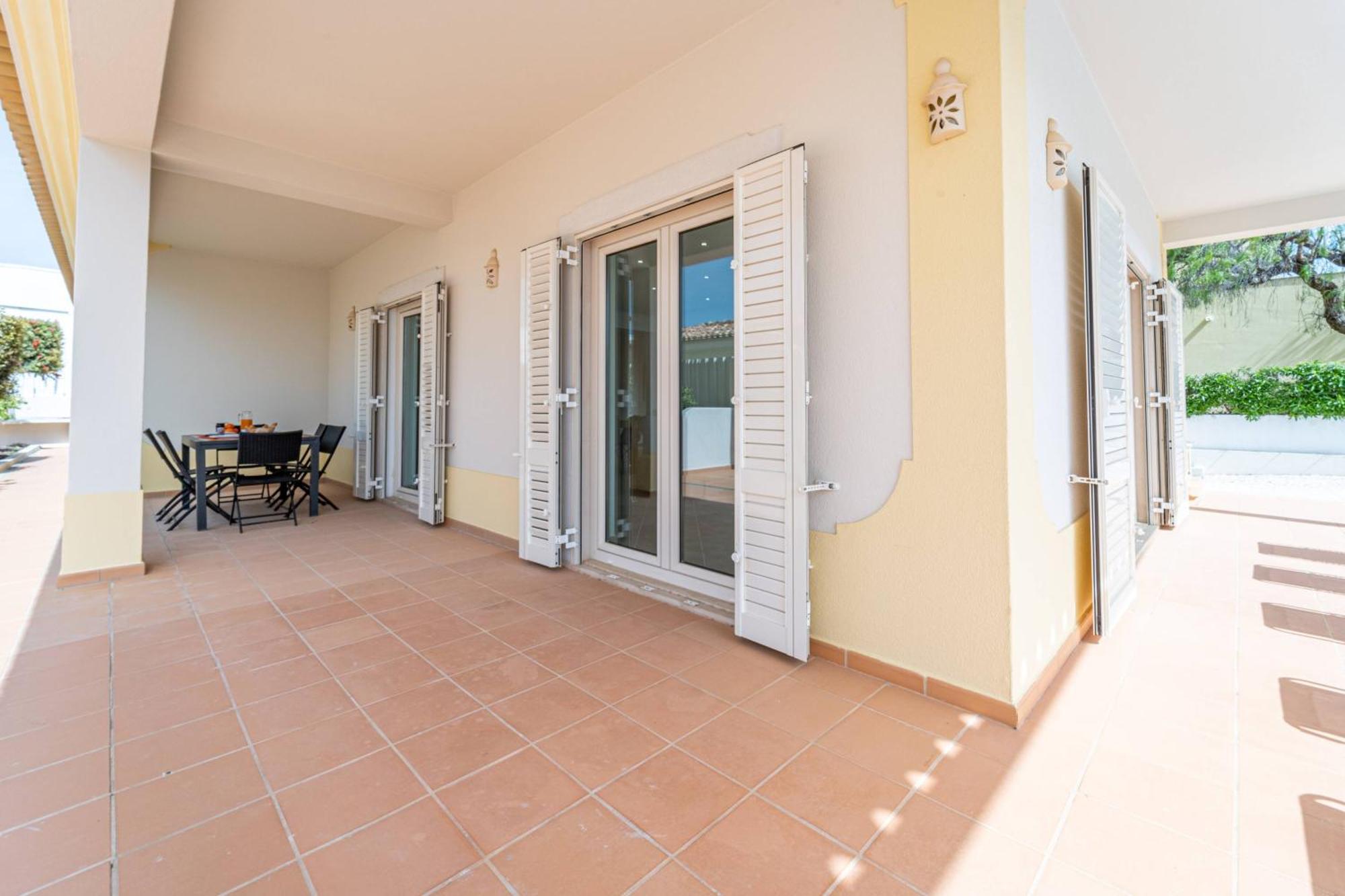 Villa Ribeiro By Hellovacations Albufeira Exterior photo