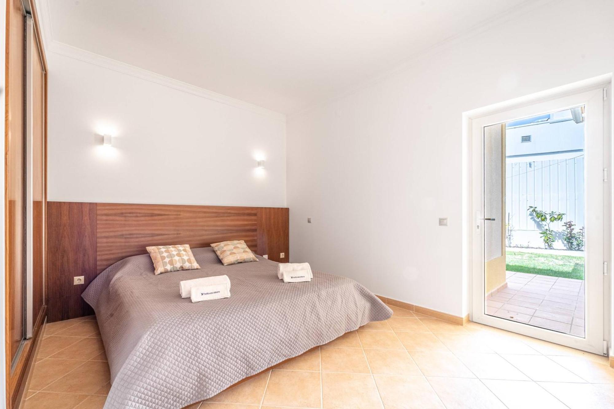 Villa Ribeiro By Hellovacations Albufeira Exterior photo