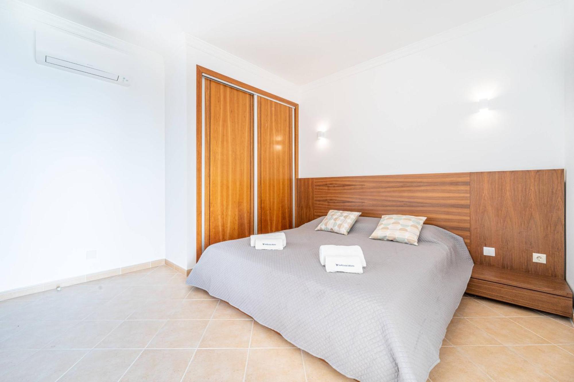 Villa Ribeiro By Hellovacations Albufeira Exterior photo