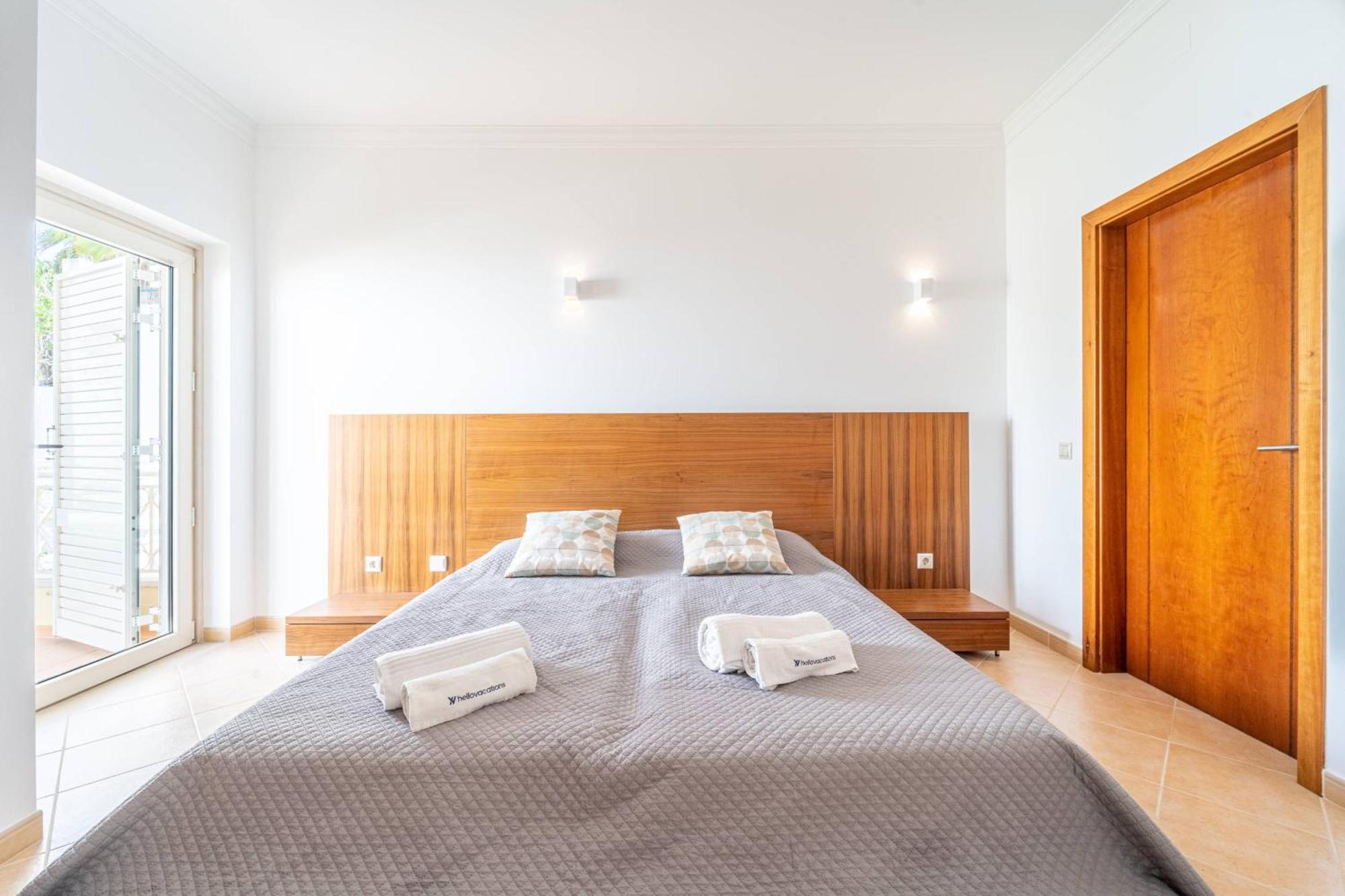 Villa Ribeiro By Hellovacations Albufeira Exterior photo