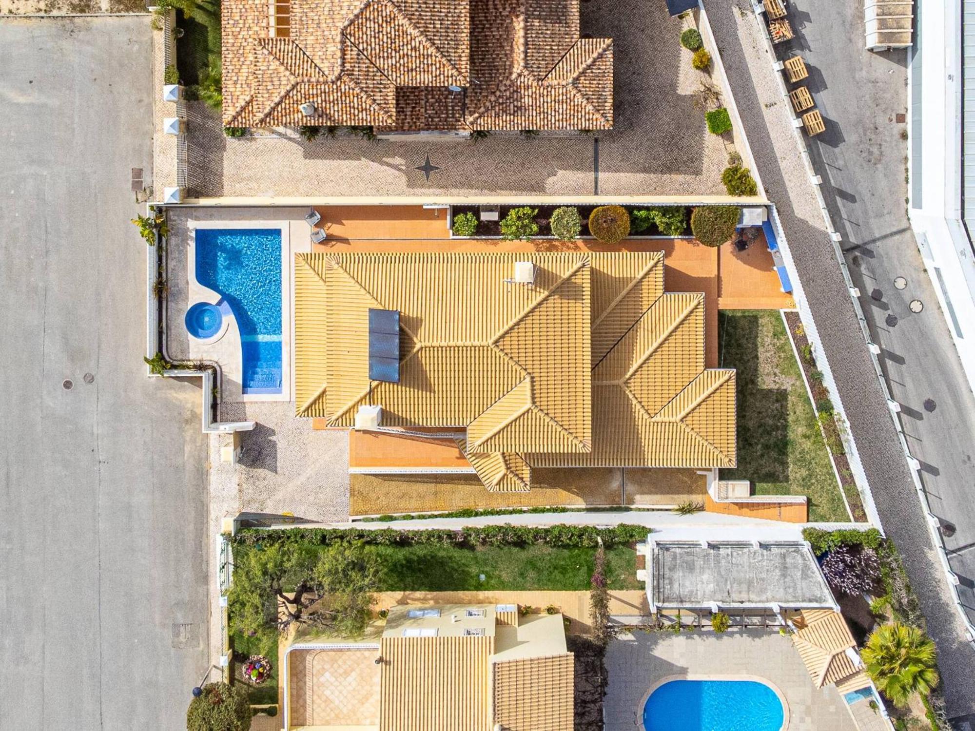 Villa Ribeiro By Hellovacations Albufeira Exterior photo
